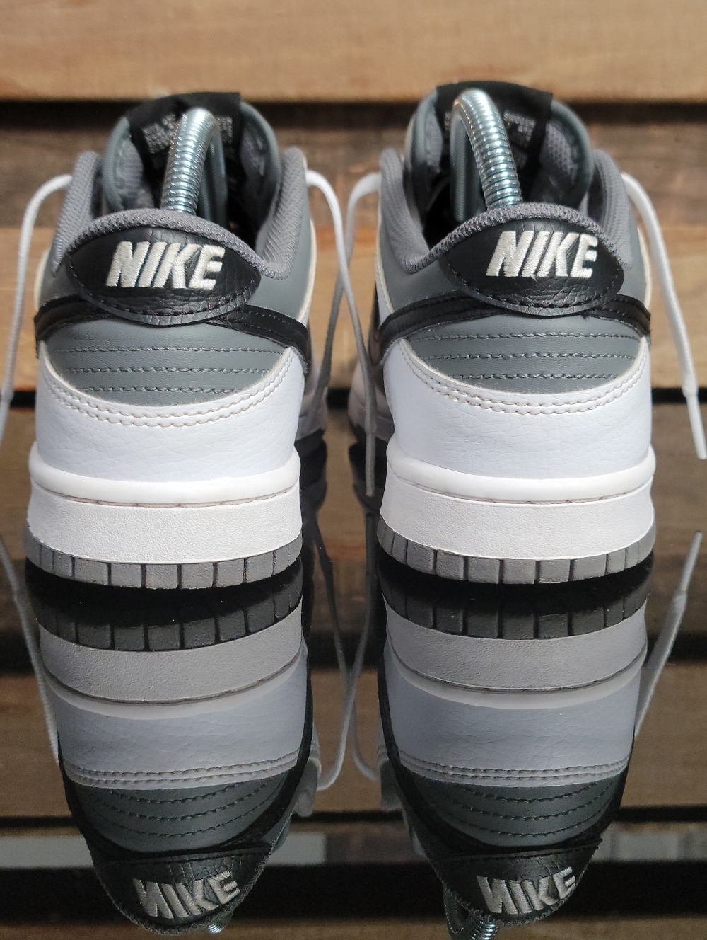 Nike Dunk Low "Light Smoke Grey" Wmns 8 Same Day Shipping - Picture 8 of 14